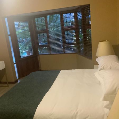 Marina Views Guesthouse Hartbeespoort Esterno foto