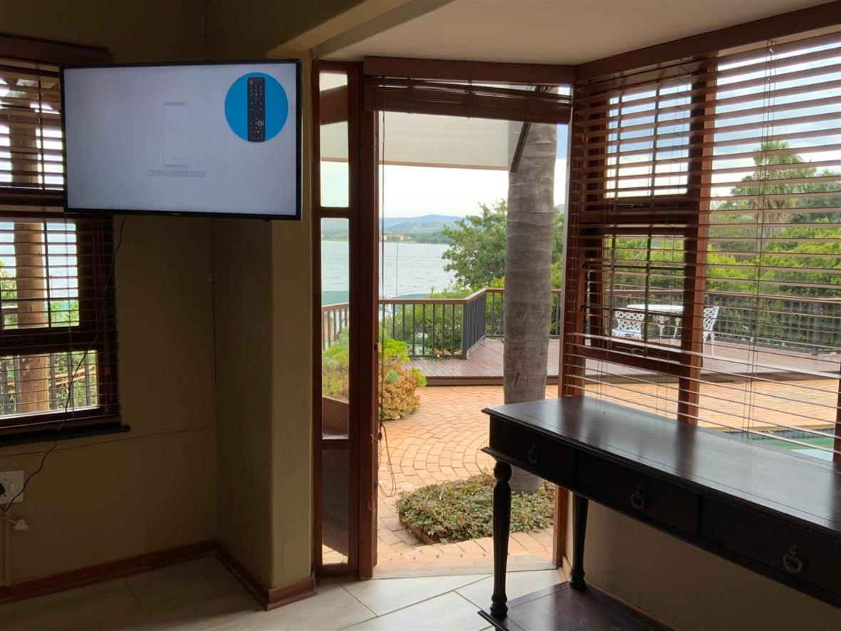 Marina Views Guesthouse Hartbeespoort Esterno foto