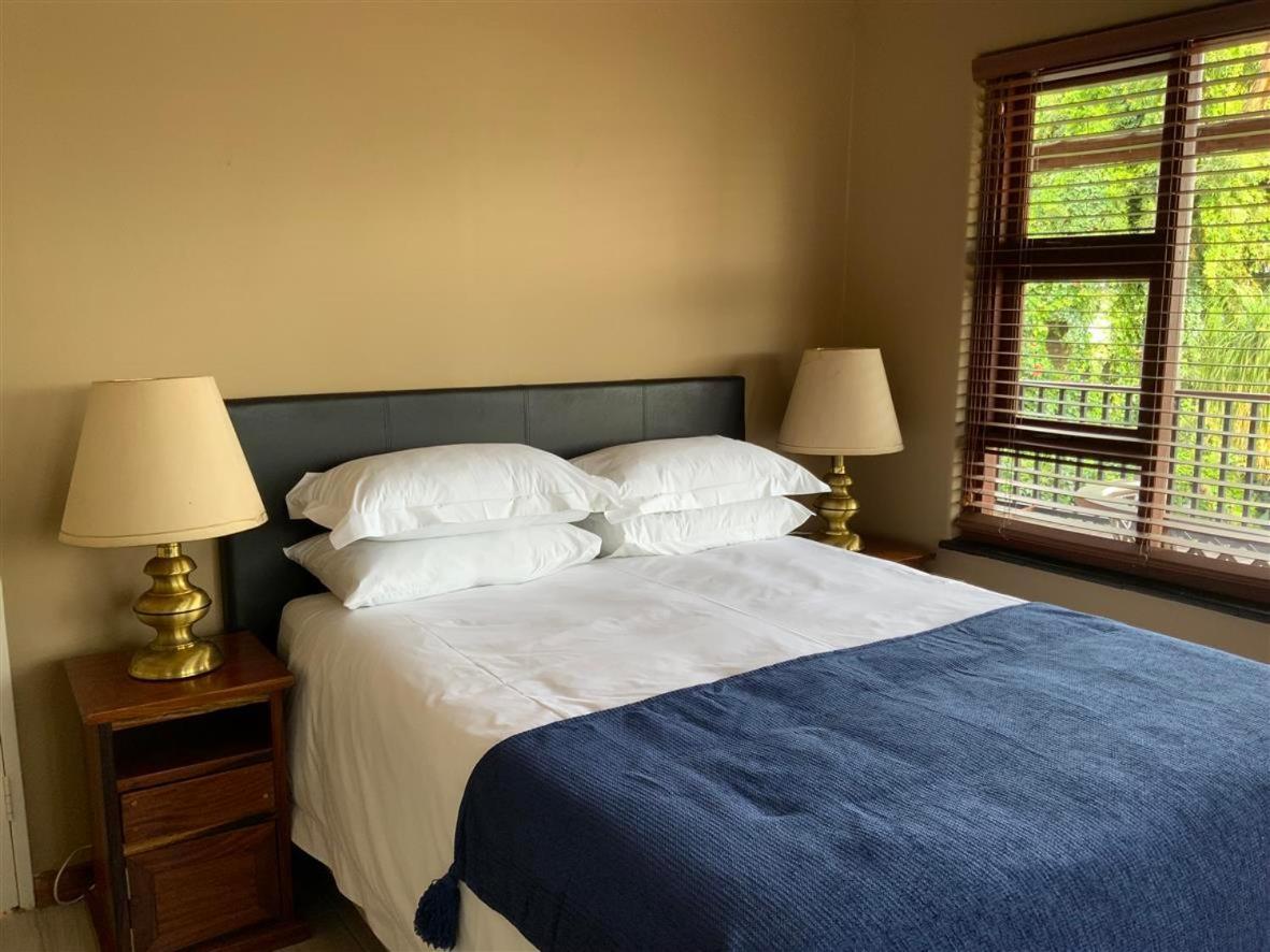 Marina Views Guesthouse Hartbeespoort Esterno foto