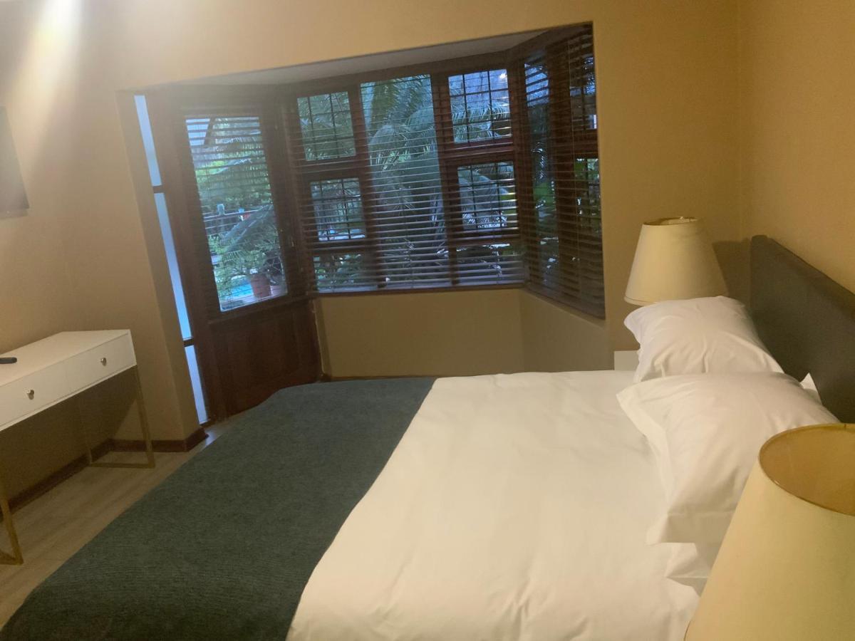 Marina Views Guesthouse Hartbeespoort Esterno foto